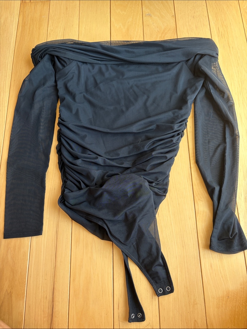 Abercrombie & Fitch Black Off-Shoulder Long Sleeve Ruched Bodysuit